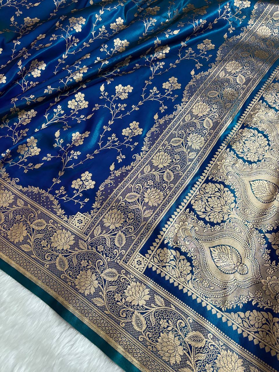 Blue with Green Shaded Dual Tone Satin Silk Banarasi Saree with Jaal Pattern