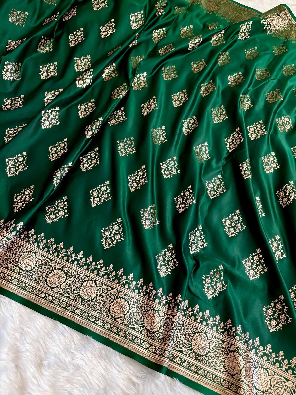 Bottle Green Kataan Silk Banarasi Saree – Light Golden Zari Work