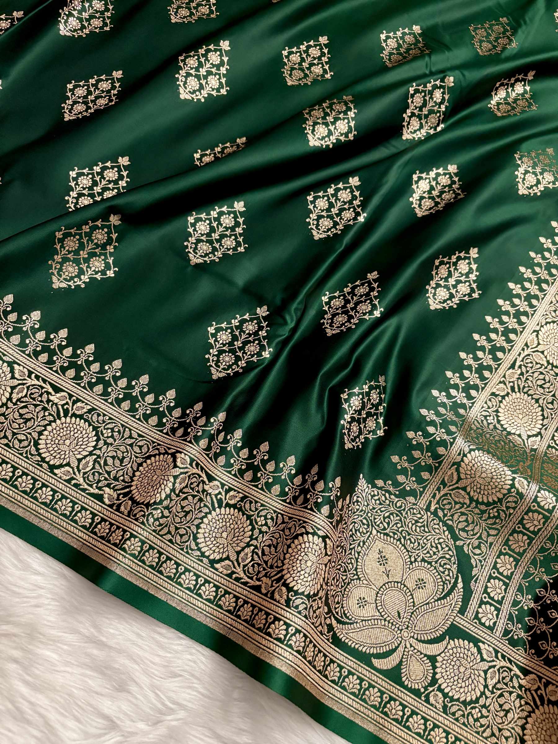 Bottle Green Kataan Silk Banarasi Saree – Light Golden Zari Work