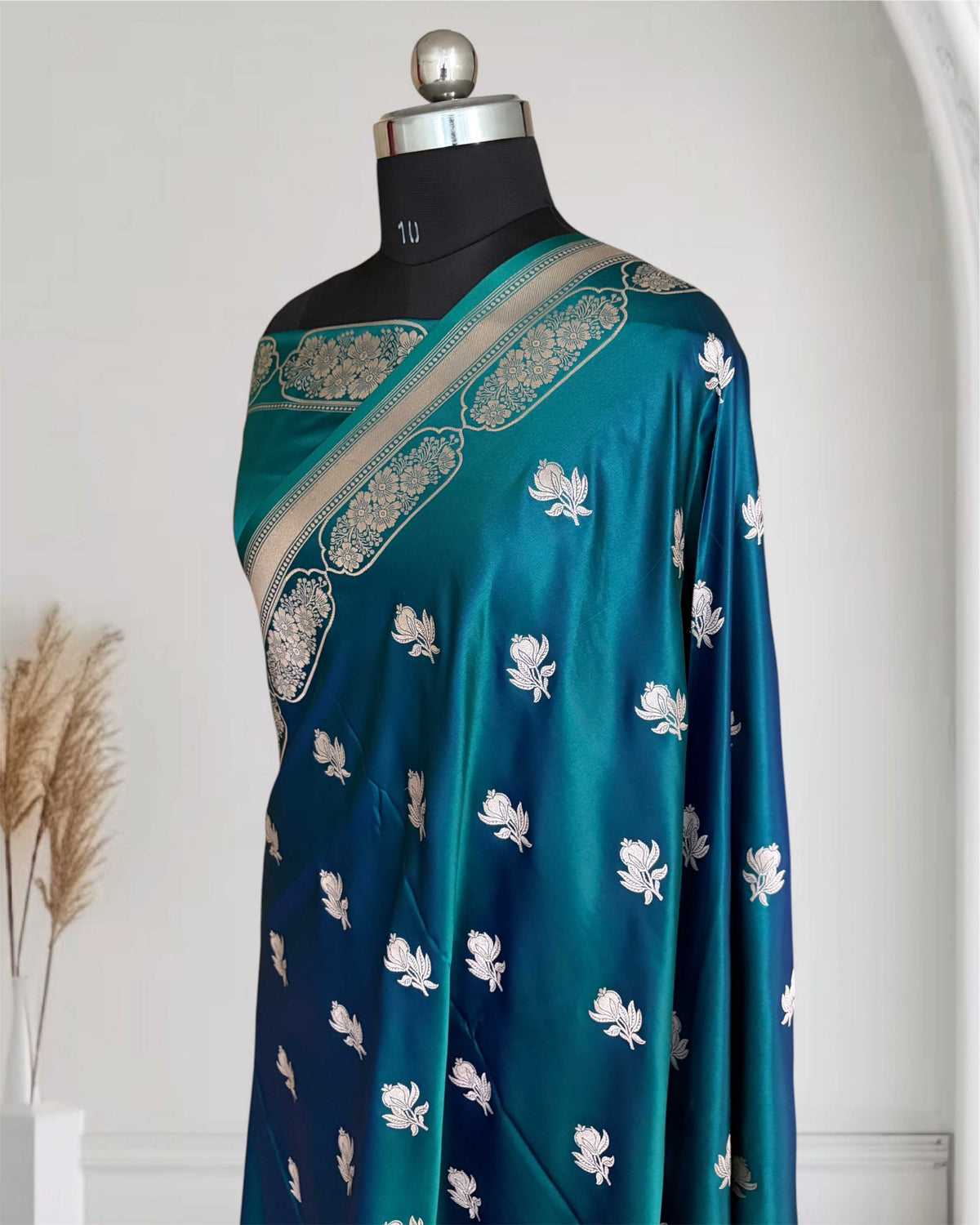 Peacock Shaded Soft Kataan Silk Banarasi Saree