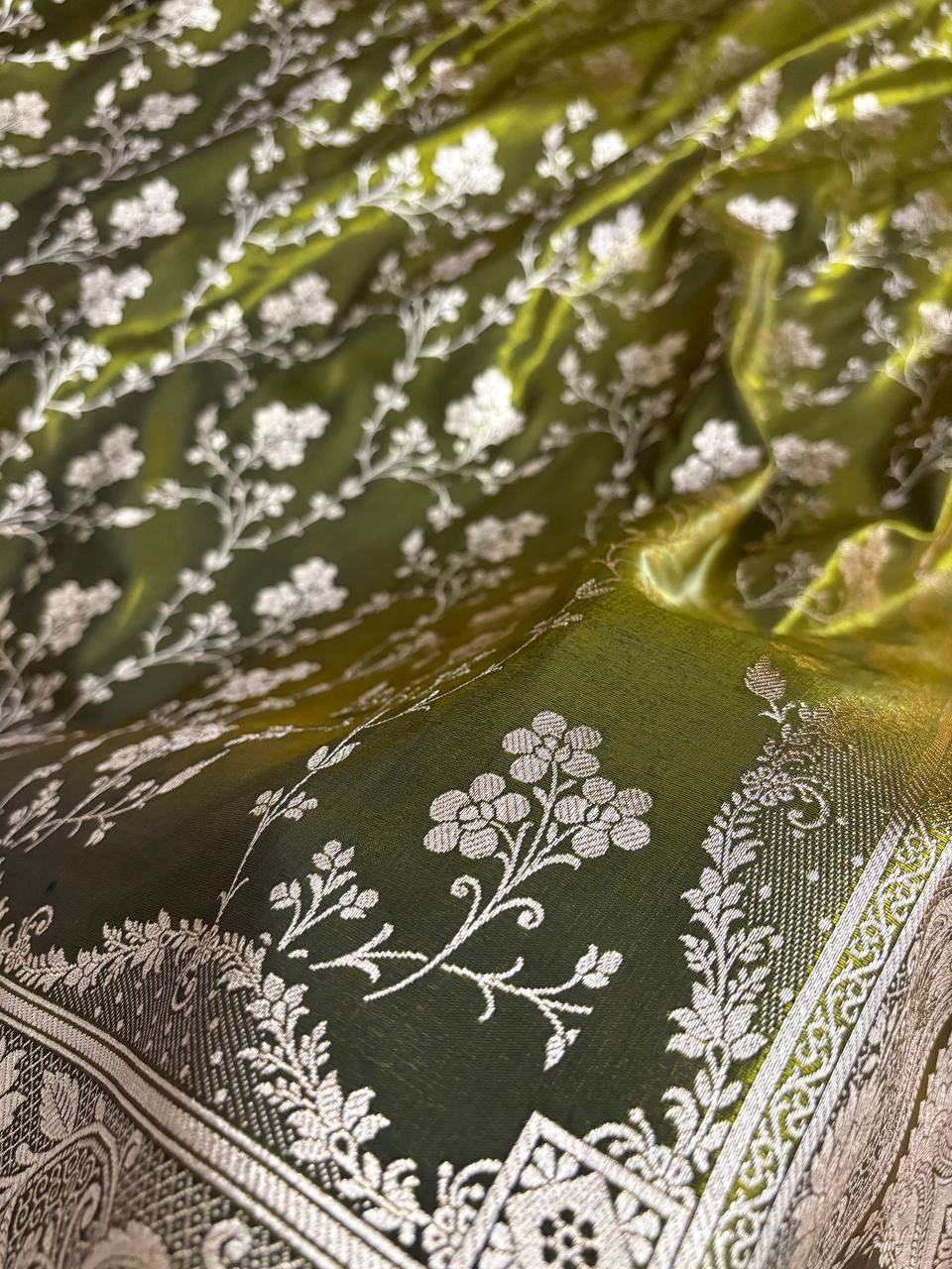 Mehdi Green Satin Silk Banarasi Saree with Jaal Pattern