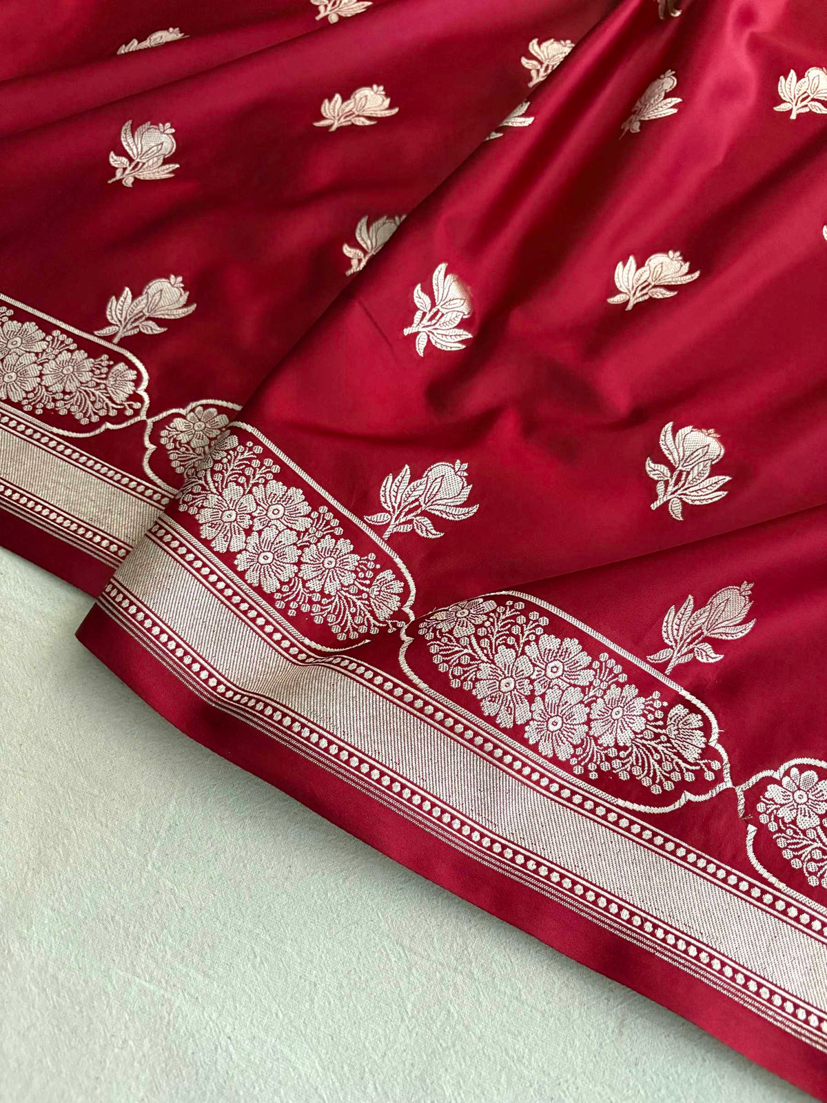 Peacock Shaded Soft Kataan Silk Banarasi Saree