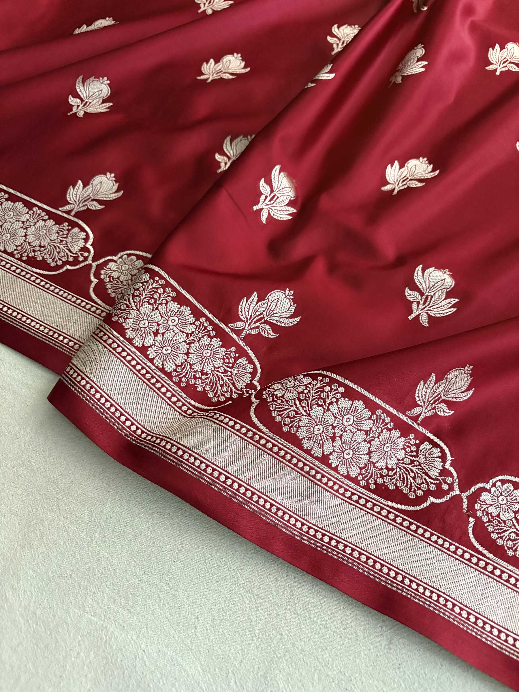 Peacock Shaded Soft Kataan Silk Banarasi Saree
