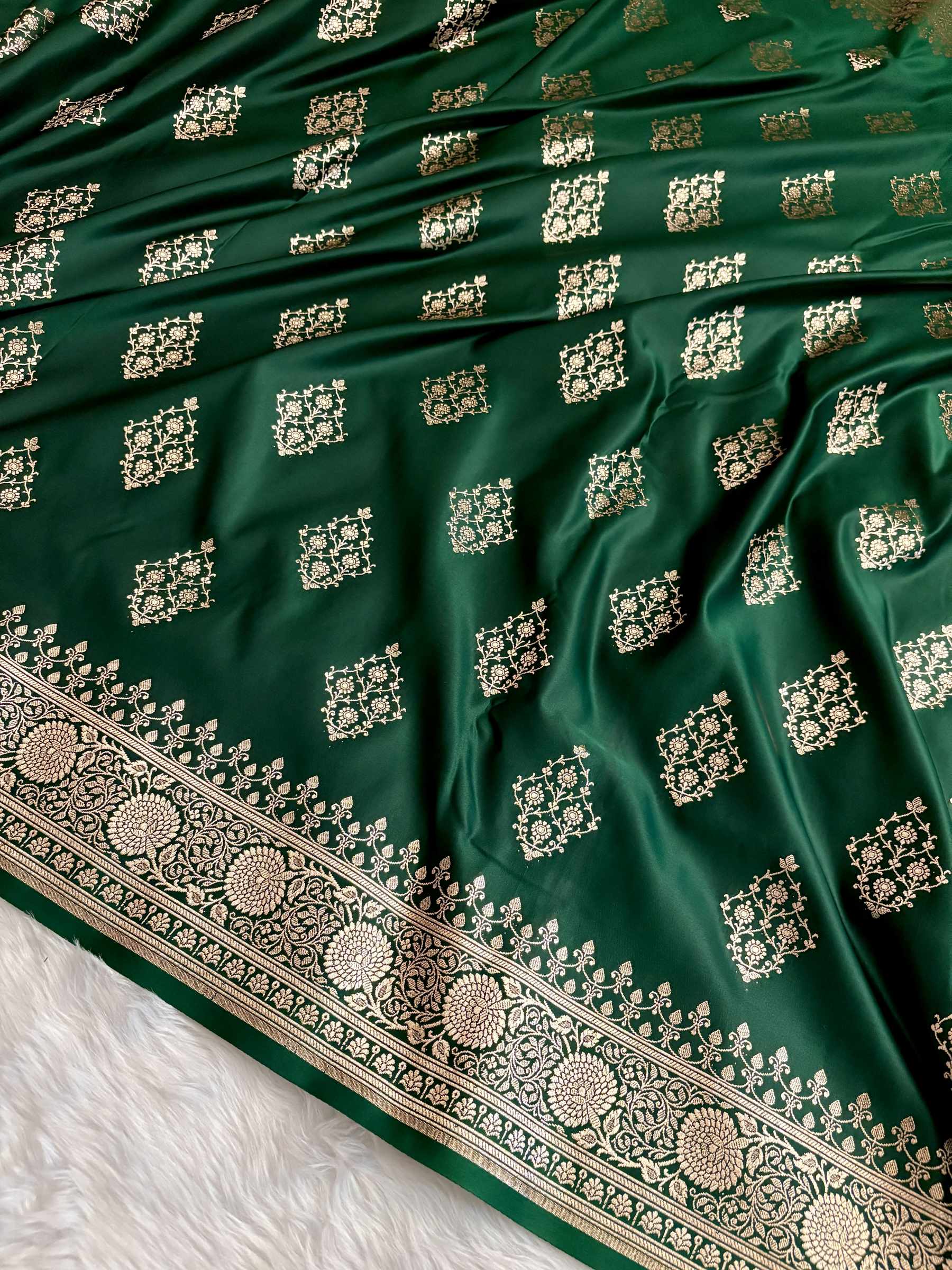 Bottle Green Kataan Silk Banarasi Saree – Light Golden Zari Work