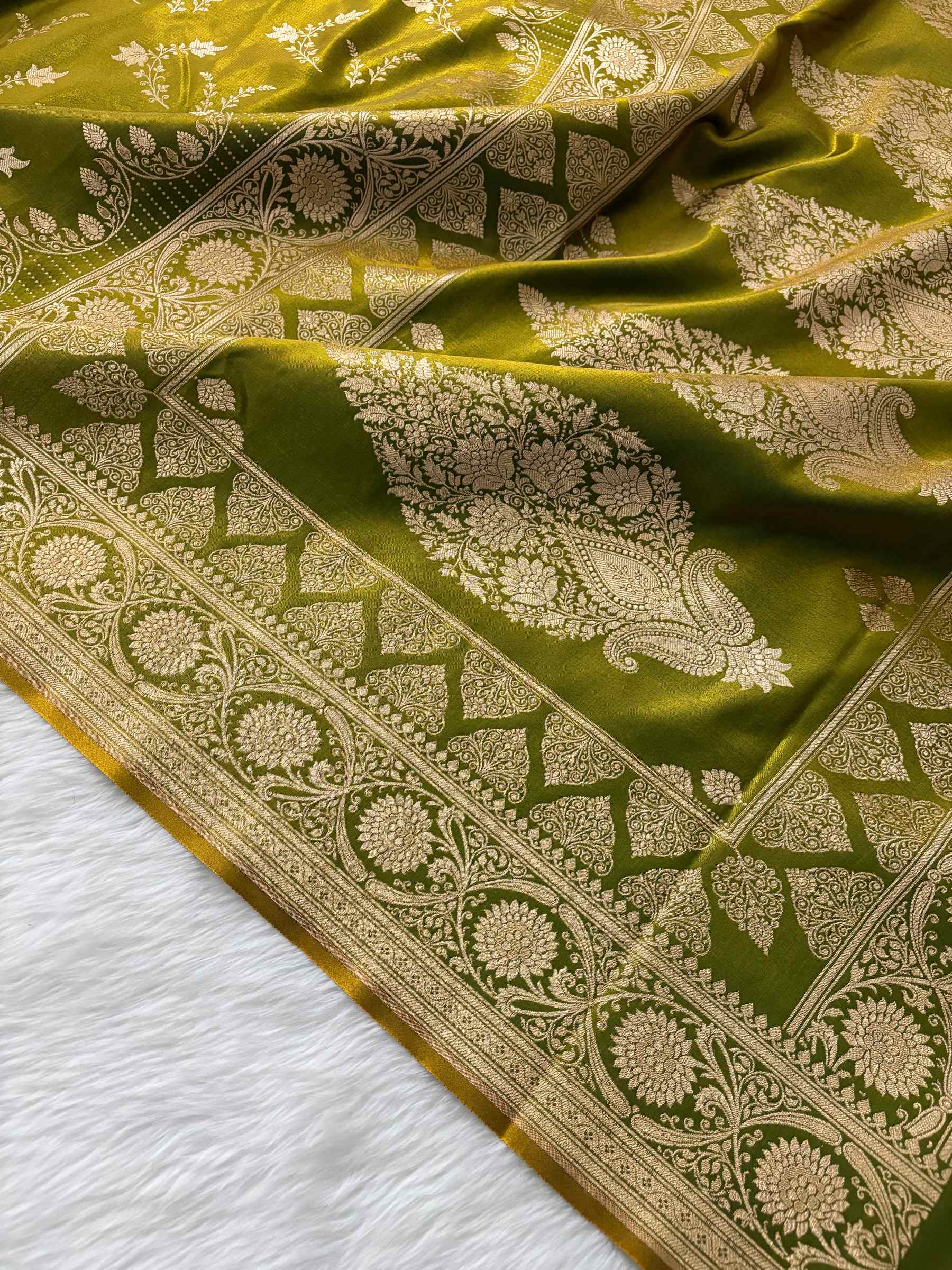 Mehdi Green Motif Satin Silk Banarasi Saree