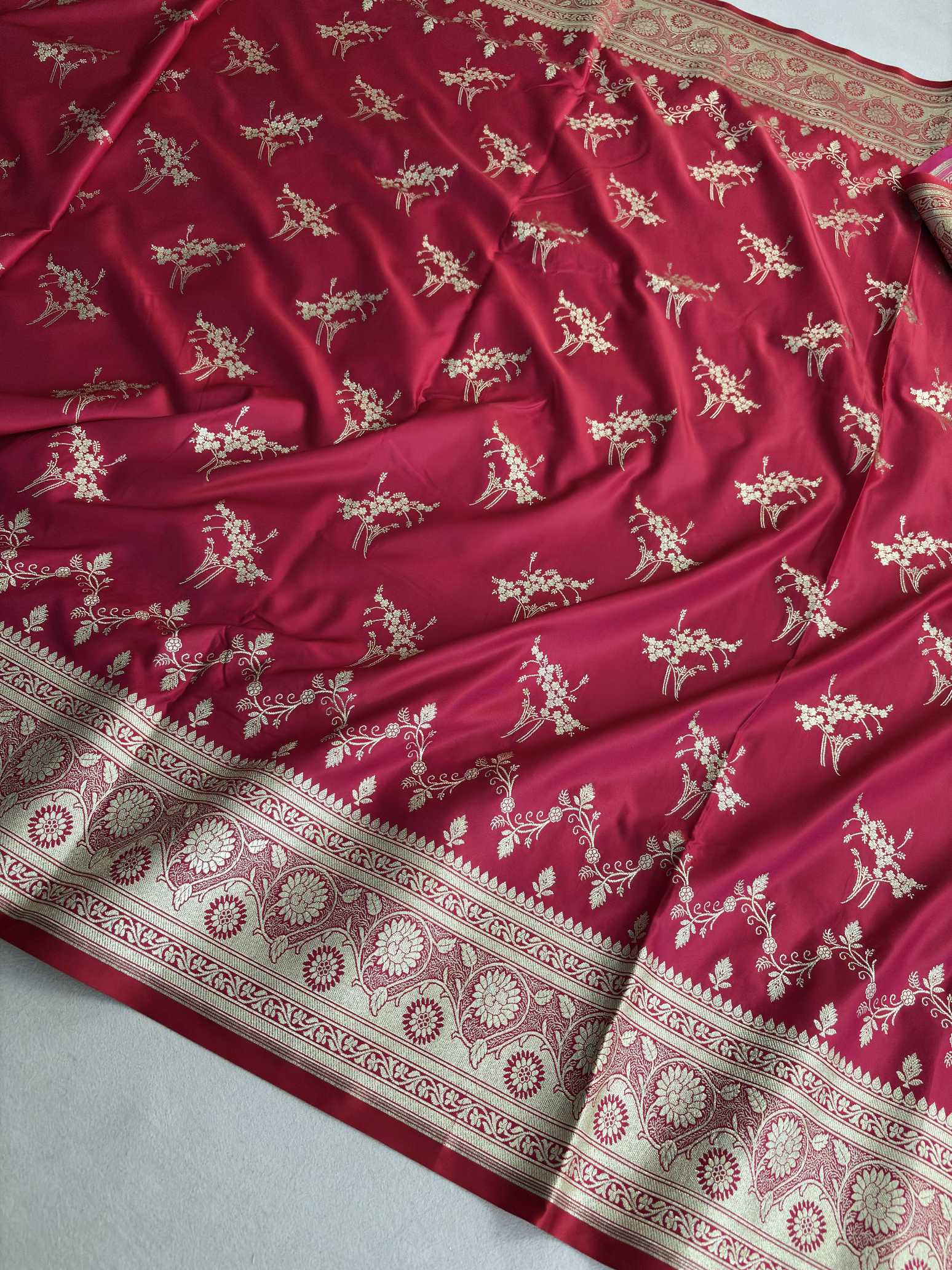 Red Pink Shaded Soft Kataan Silk Banarasi Saree Light Gold Work