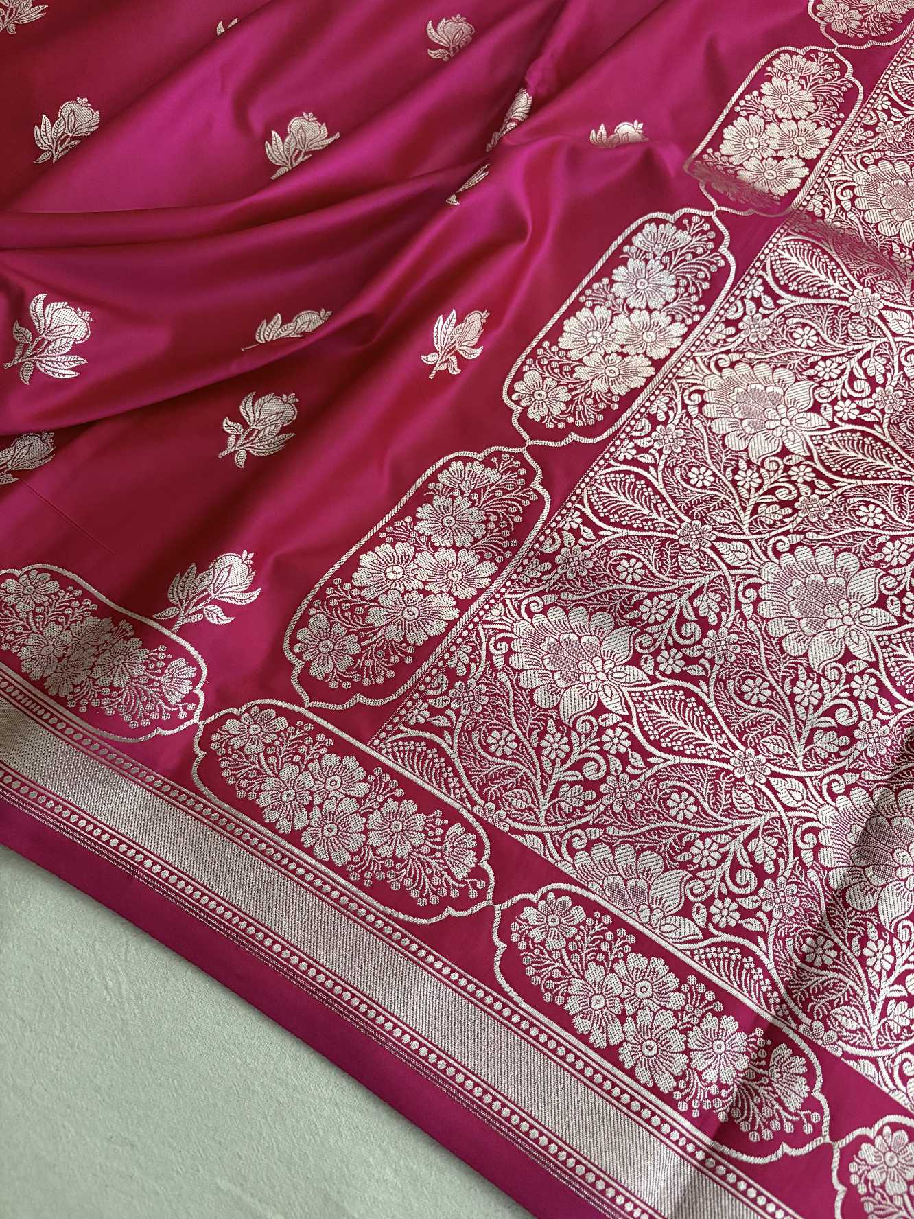 Rani Pink With Red Shaded Soft Kataan Silk Banarasi Saree