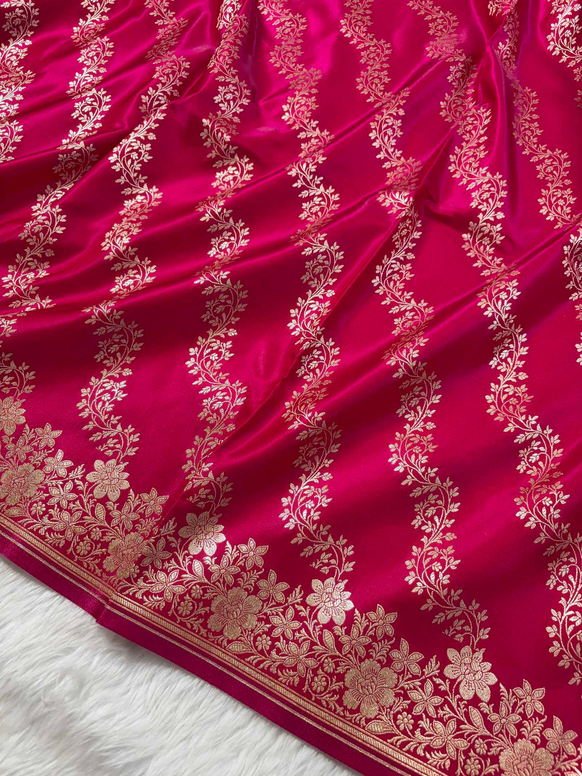 Laheriya Jaal Satin Silk Banarasi Saree Rani Pink Shades