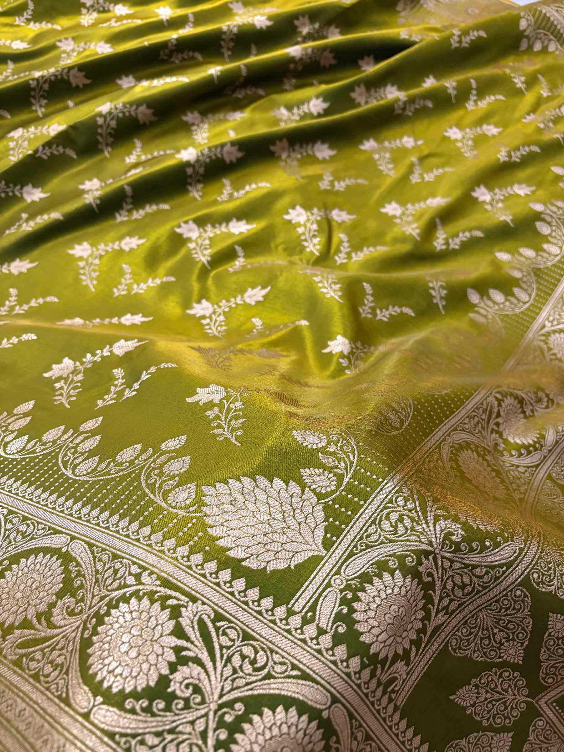 Mehdi Green Motif Satin Silk Banarasi Saree
